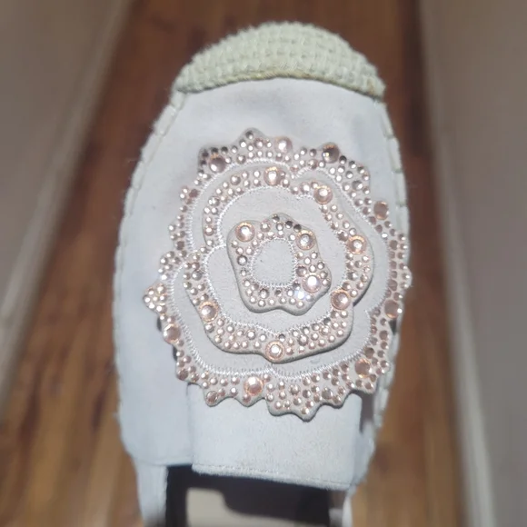 Karl Lagerfeld Paris Abby Flat Color- Pale Pink with SUEDE - Picture 2 of 6